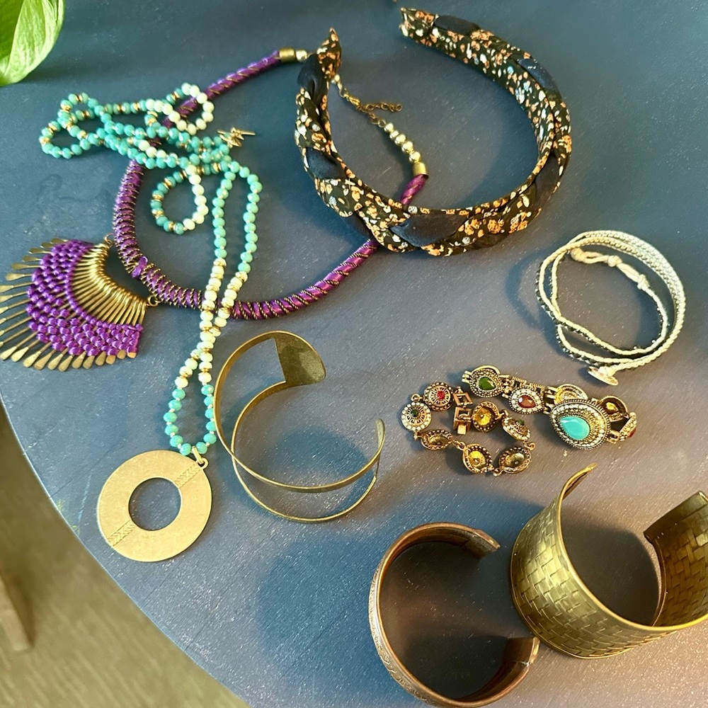 Costume jewelry LOT. Mixed assortment of boho pieces